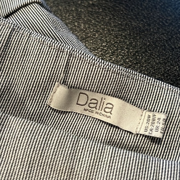 Pin-striped Plus Capri Pants. C-0159 - Picture 3 of 4